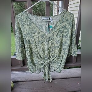 LUQ Rhee front tie top
